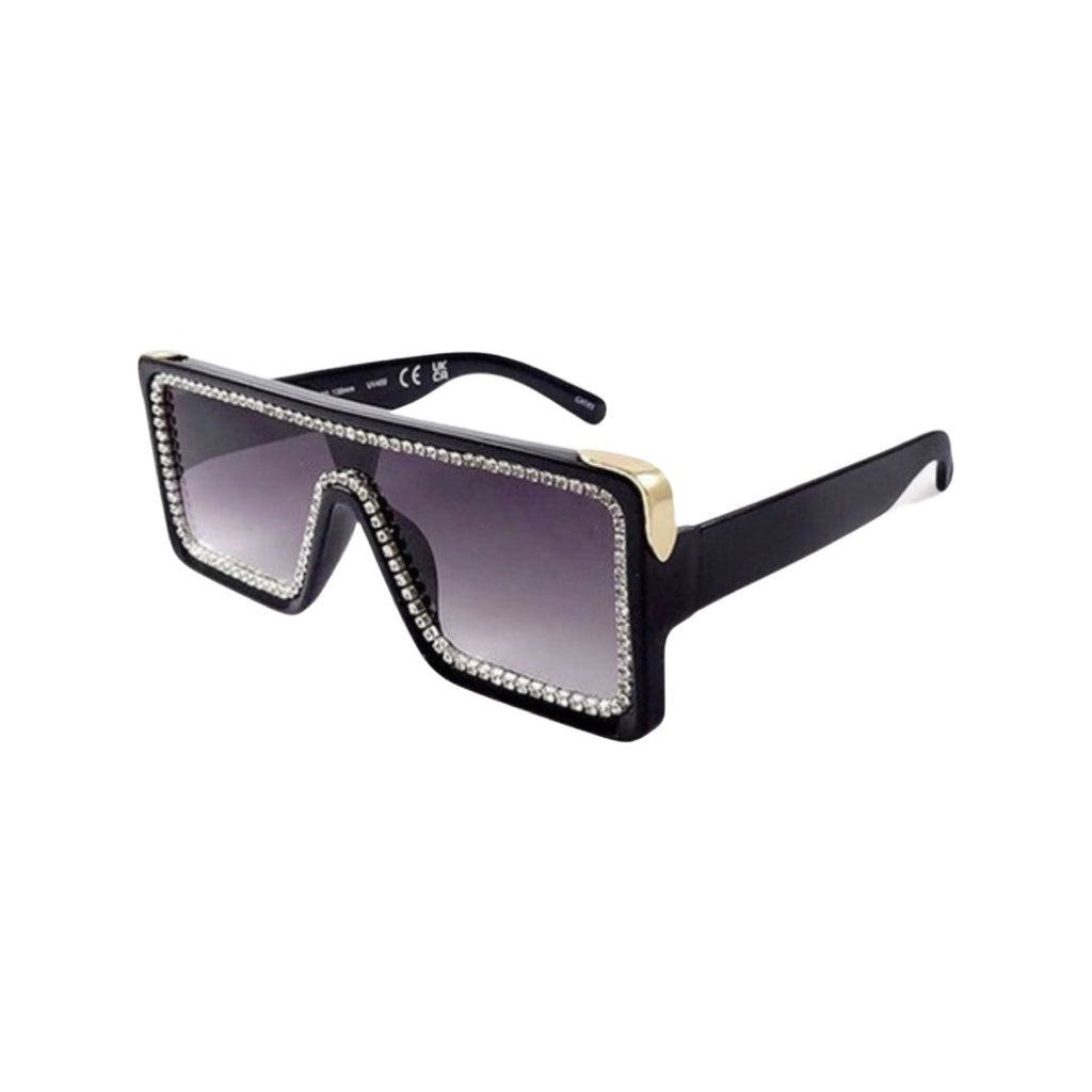 Trendy women’s sunglasses